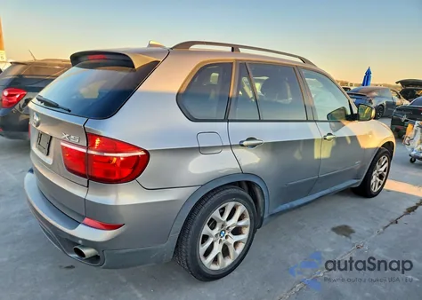 2011 BMW X5 xDrive35I z USA, uszkodzony, nr VIN 5UXZV4C5XBL741862